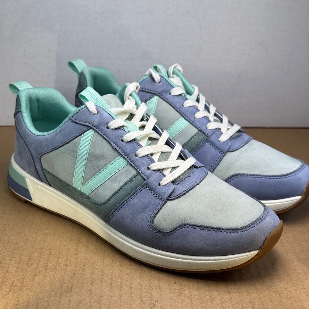 Vionic Women's Sneakers in Lavender Blue and Mint
